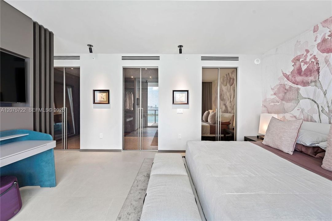 For Sale: $4,300,000 (3 beds, 3 baths, 3267 Square Feet)