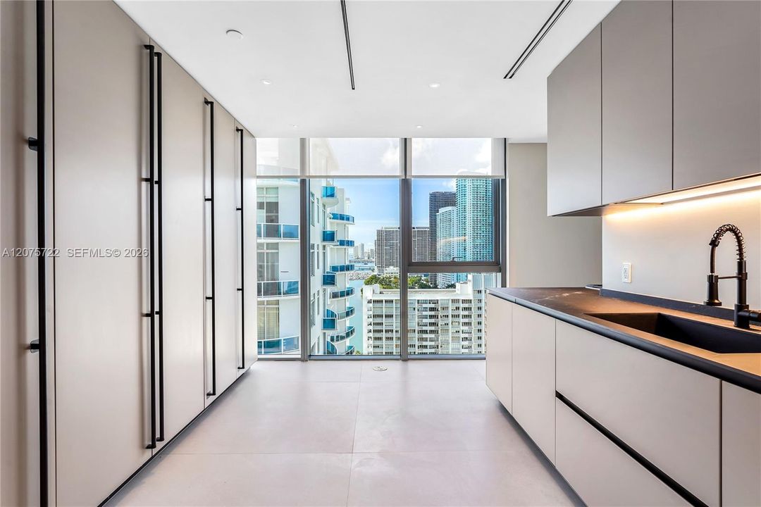 For Sale: $4,300,000 (3 beds, 3 baths, 3267 Square Feet)