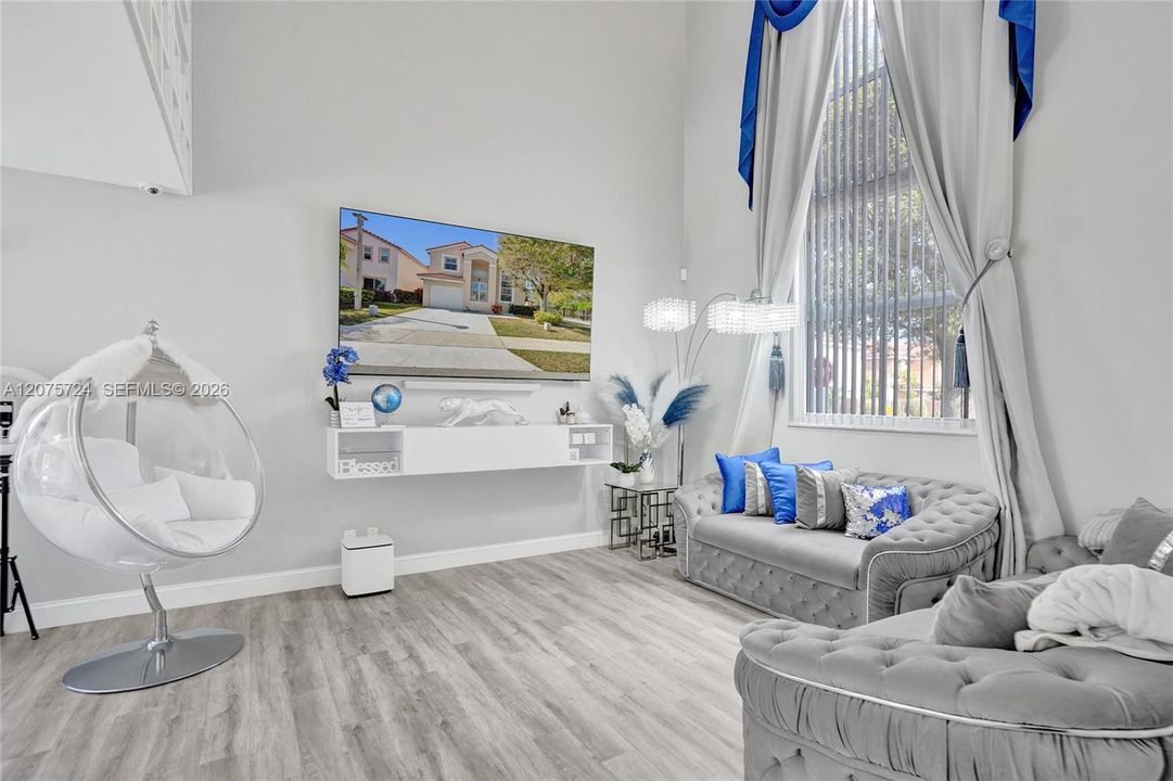 На продажу: $499,999 (3 спален, 2 ванн, 1685 Квадратных фут)