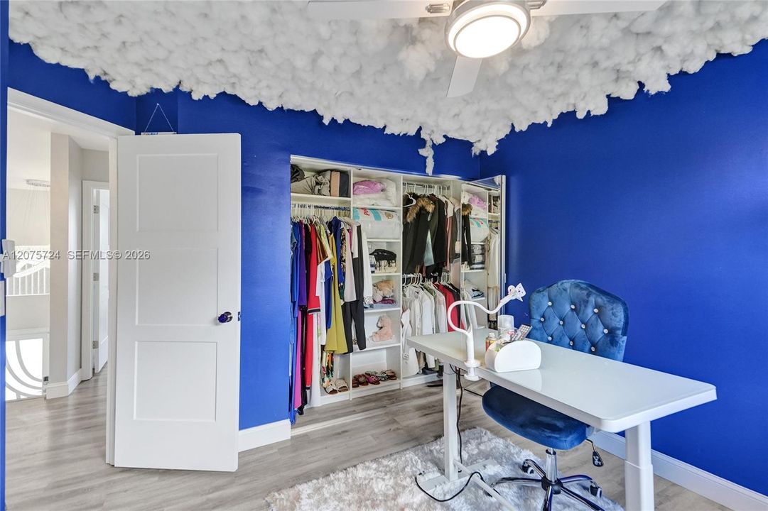 На продажу: $499,999 (3 спален, 2 ванн, 1685 Квадратных фут)