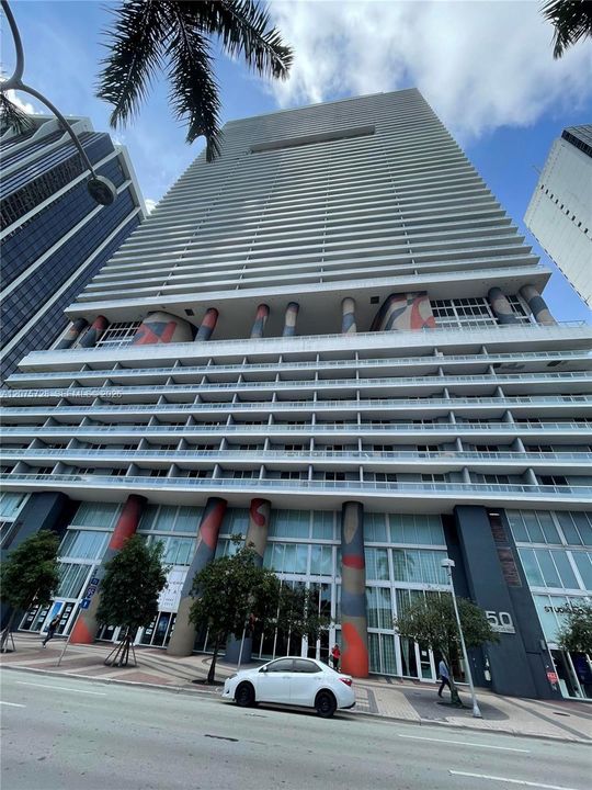 For Rent: $2,750 (1 beds, 1 baths, 845 Square Feet)
