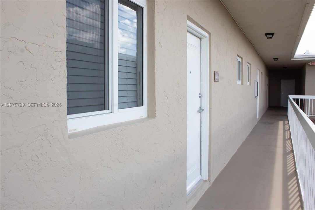 На продажу: $249,000 (1 спален, 1 ванн, 712 Квадратных фут)