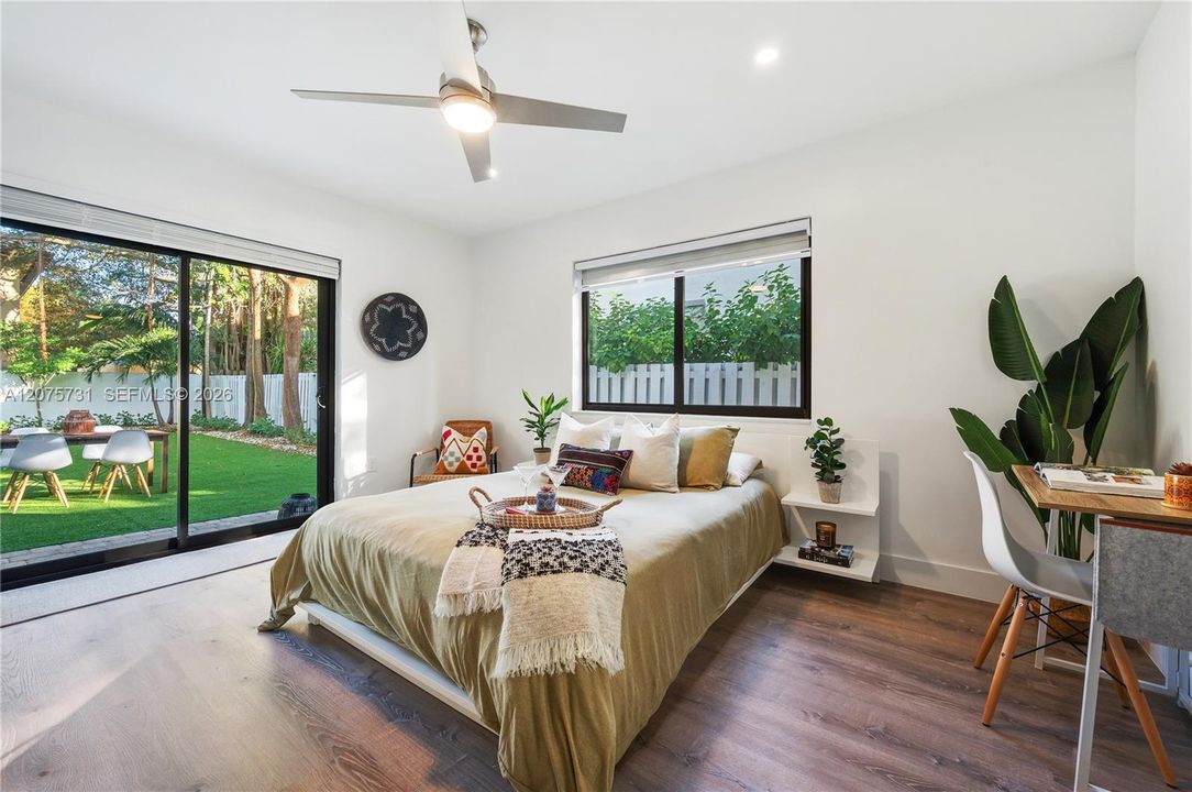 For Rent: $6,895 (2 beds, 2 baths, 1389 Square Feet)