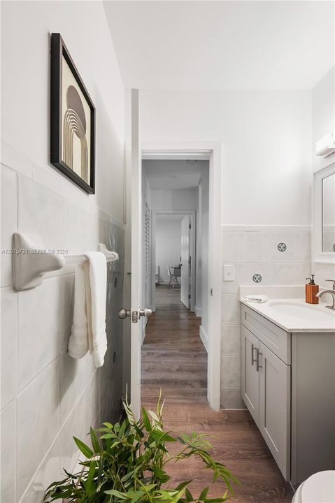 For Rent: $6,895 (2 beds, 2 baths, 1389 Square Feet)