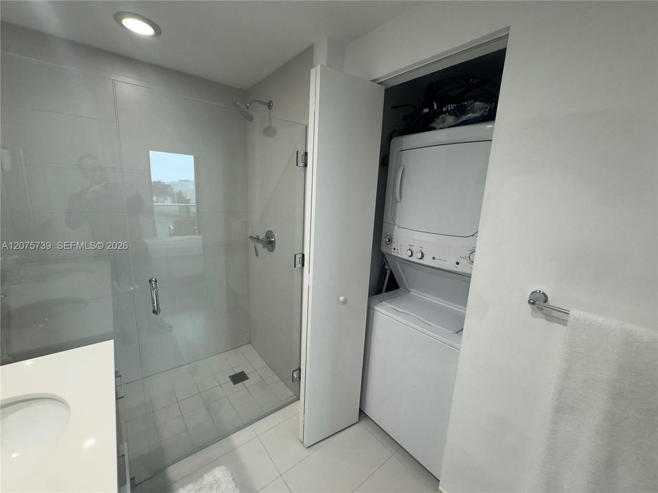 For Sale: $448,000 (1 beds, 1 baths, 622 Square Feet)
