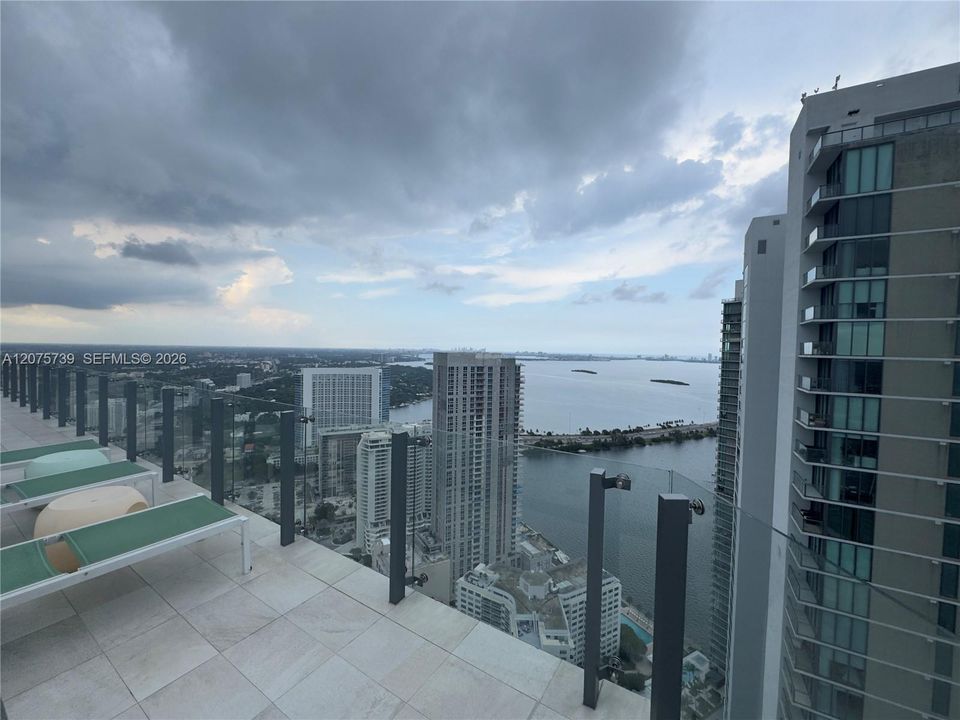 For Sale: $448,000 (1 beds, 1 baths, 622 Square Feet)