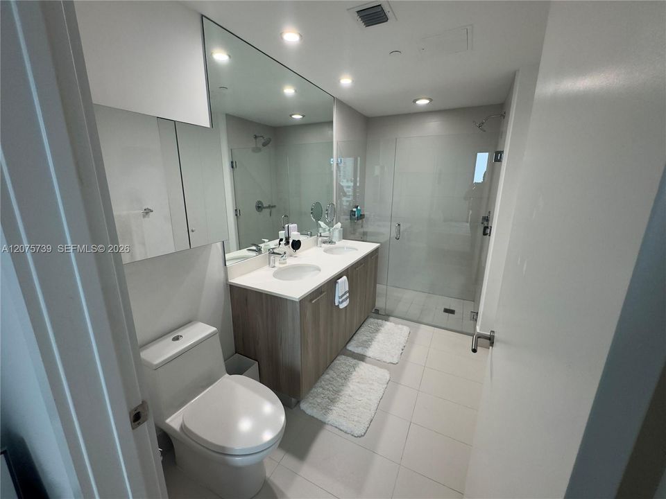 For Sale: $448,000 (1 beds, 1 baths, 622 Square Feet)