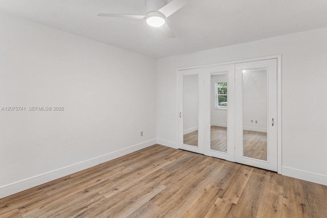For Sale: $459,000 (1 beds, 1 baths, 608 Square Feet)
