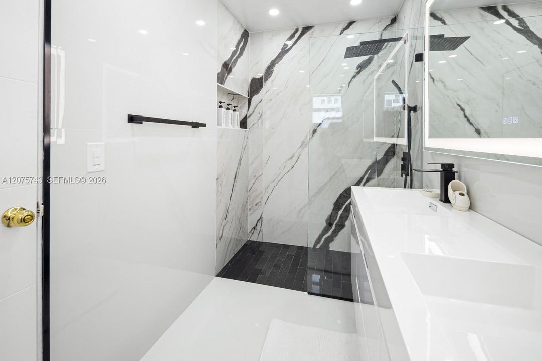 For Sale: $890,000 (3 beds, 2 baths, 2005 Square Feet)