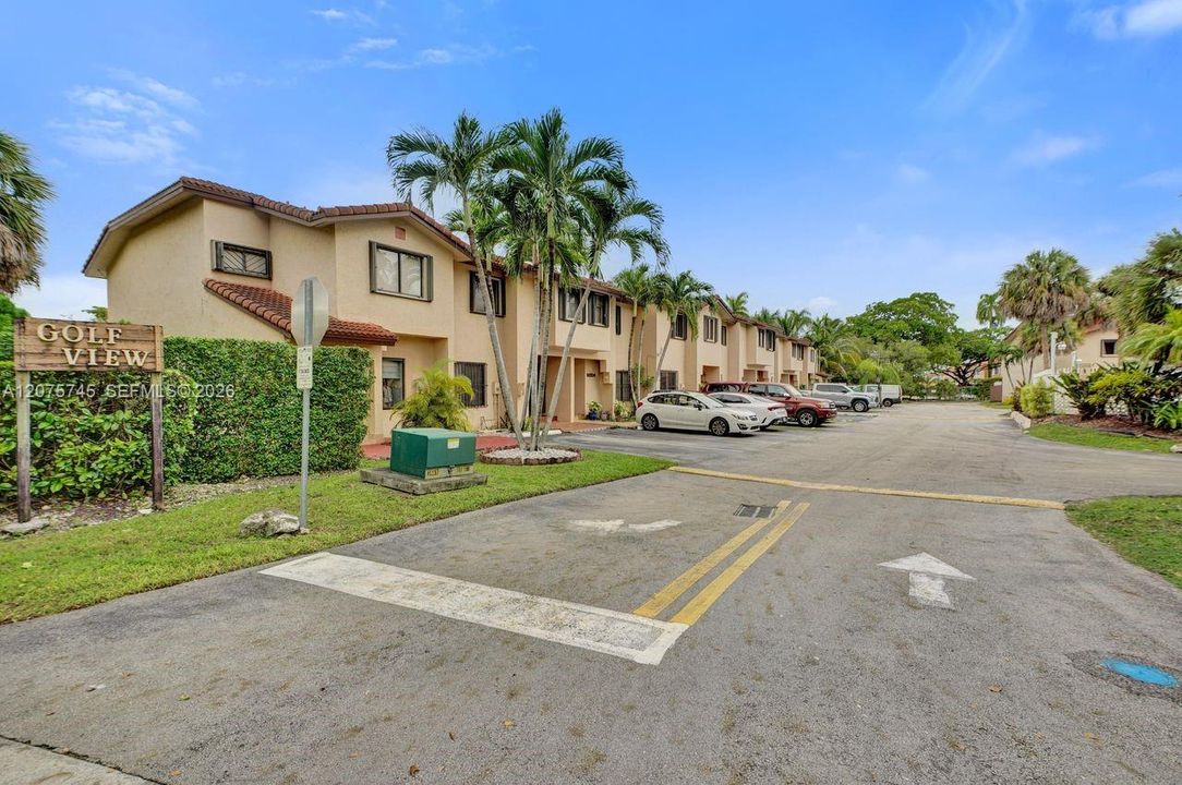 En Venta: $355,000 (2 camas, 2 baños, 1300 Pies cuadrados)