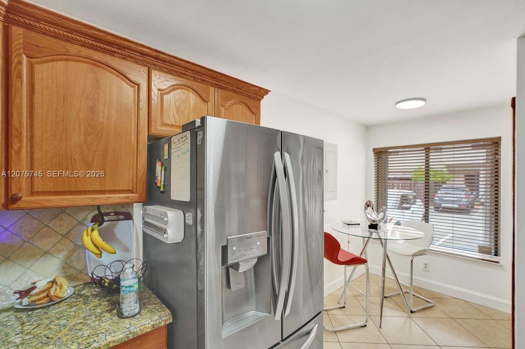 En Venta: $355,000 (2 camas, 2 baños, 1300 Pies cuadrados)
