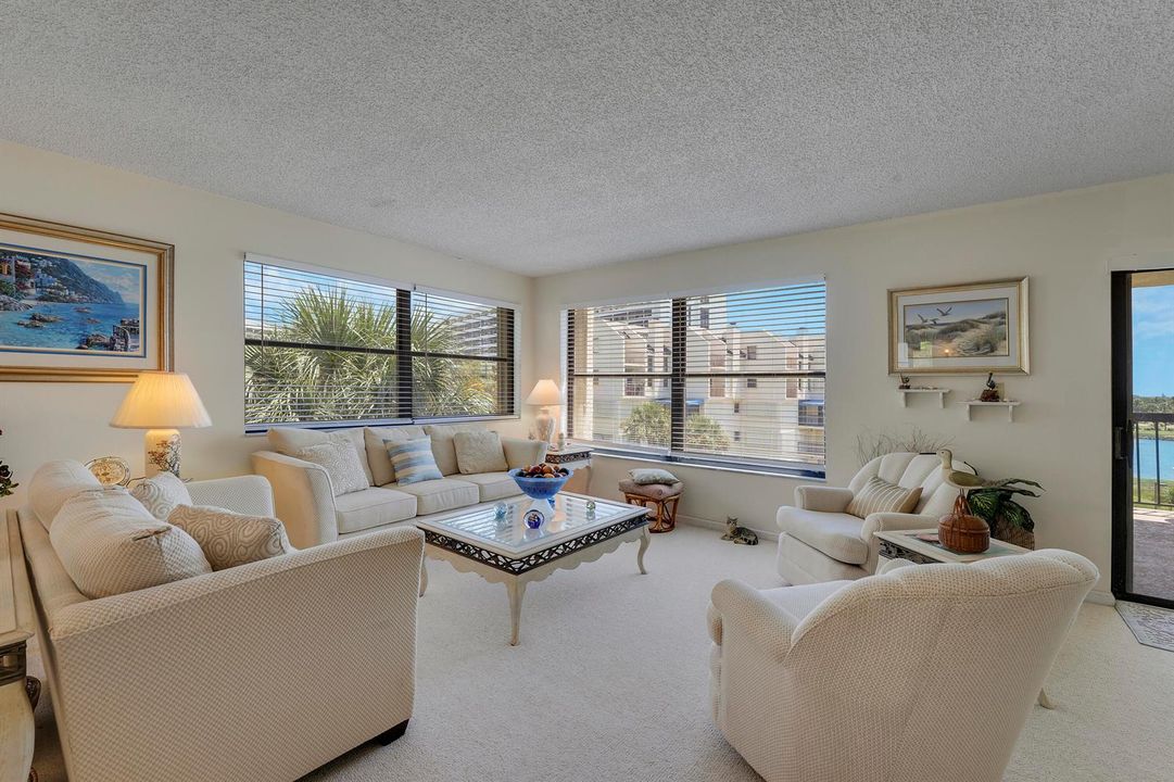 Living room to Balcony/View
