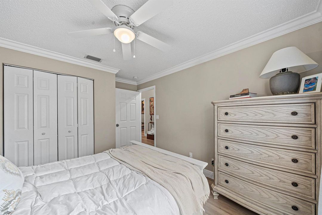 020-9444SwanseaLane-WestPalmBeach-FL-334