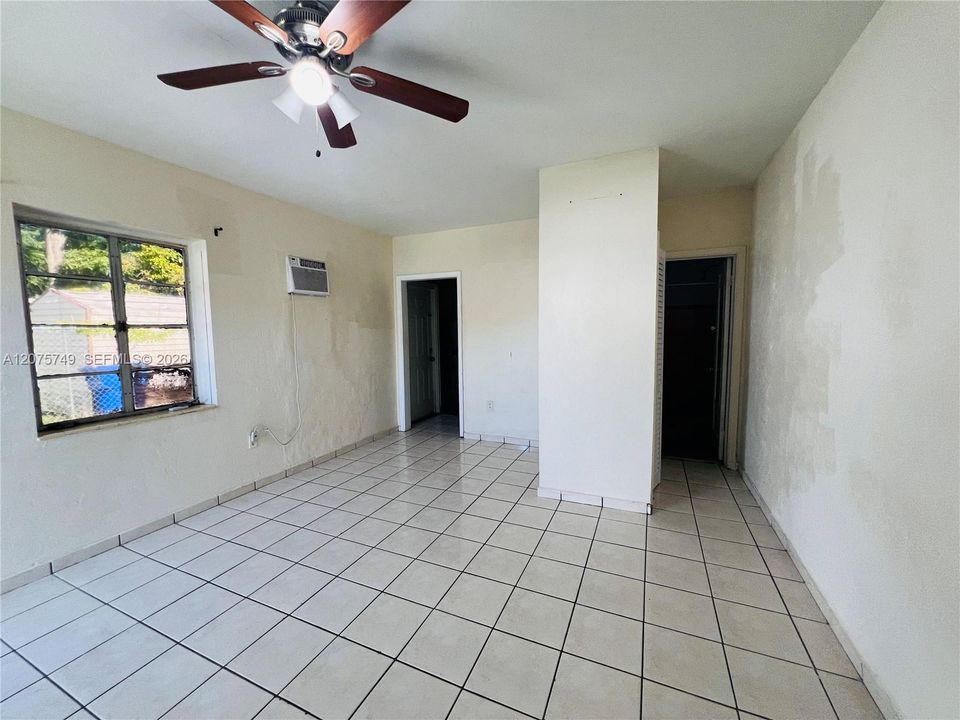For Rent: $1,200 (0 beds, 1 baths, 0 Square Feet)