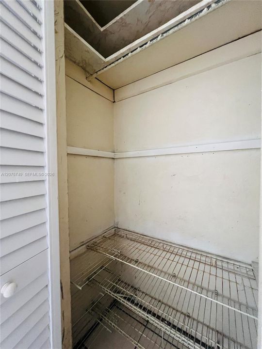 For Rent: $1,200 (0 beds, 1 baths, 0 Square Feet)