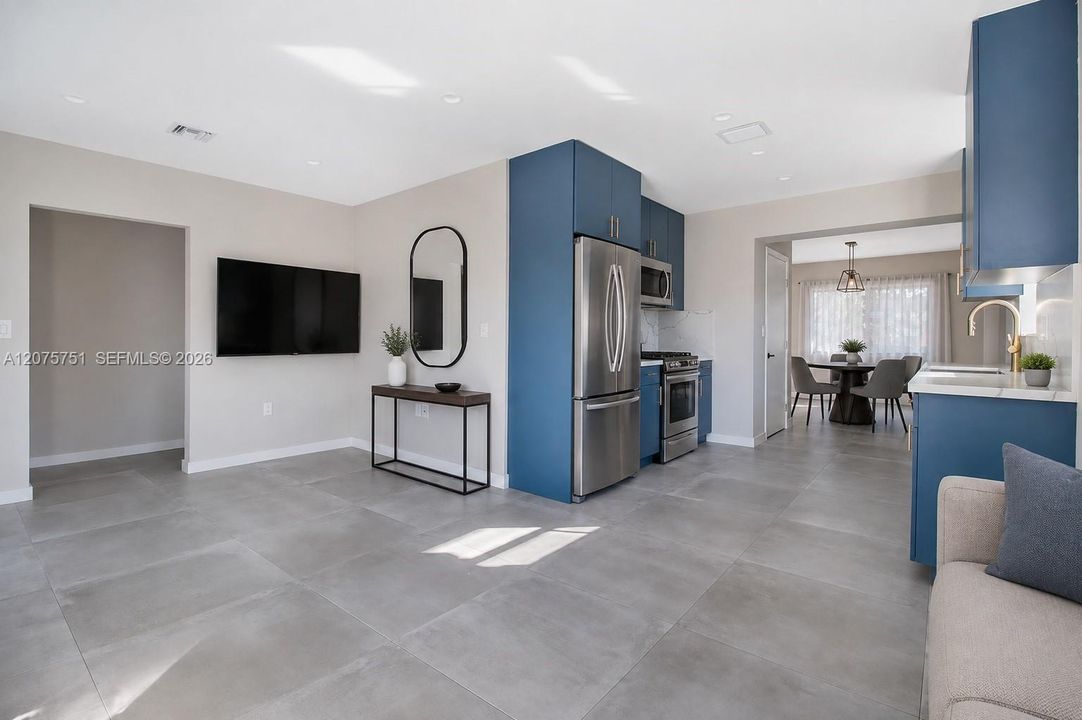 For Rent: $3,750 (3 beds, 3 baths, 1356 Square Feet)