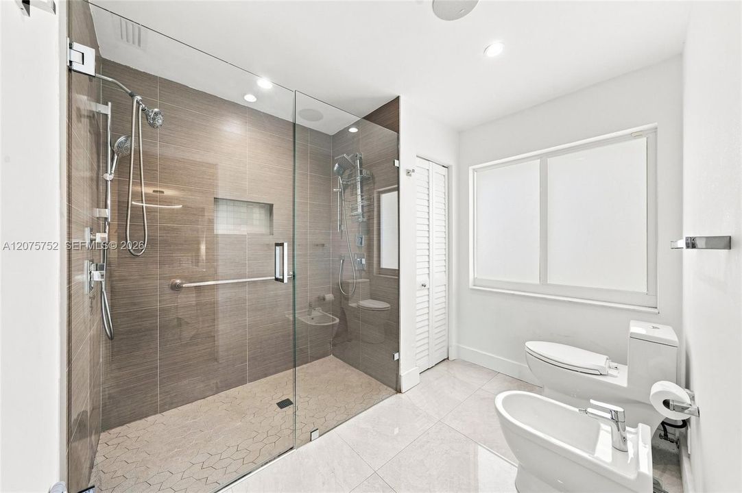 For Sale: $1,350,000 (4 beds, 2 baths, 2132 Square Feet)