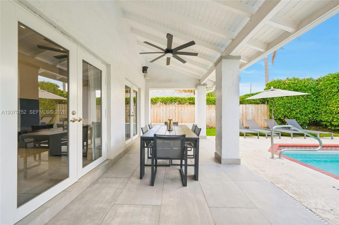 For Sale: $1,350,000 (4 beds, 2 baths, 2132 Square Feet)