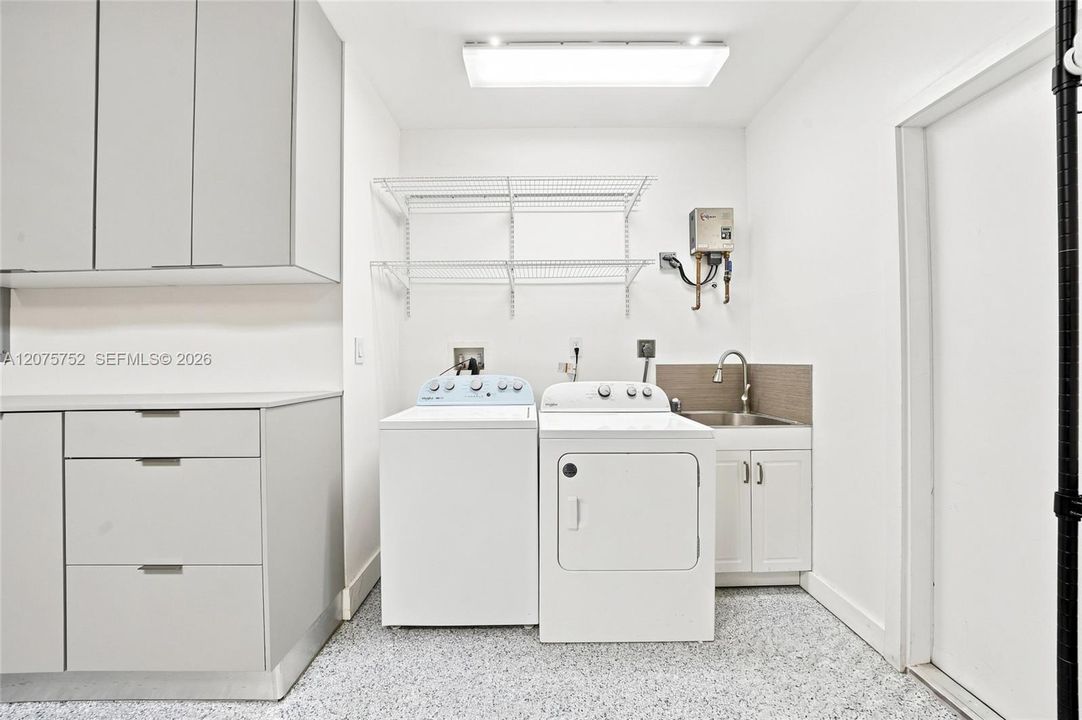 For Sale: $1,350,000 (4 beds, 2 baths, 2132 Square Feet)