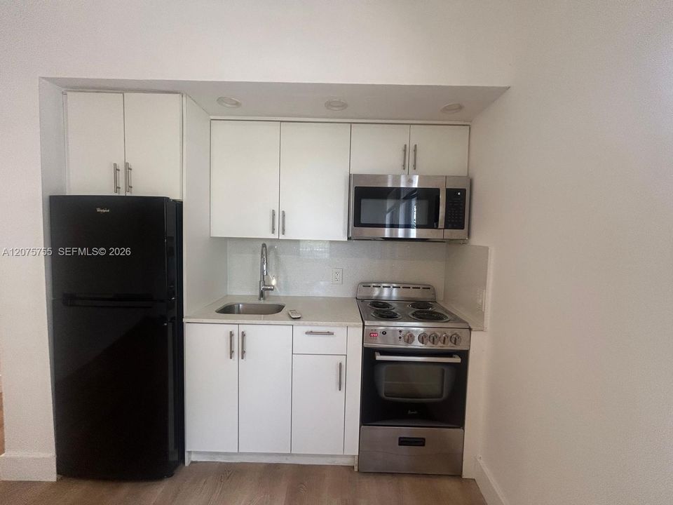 For Rent: $1,600 (1 beds, 1 baths, 0 Square Feet)