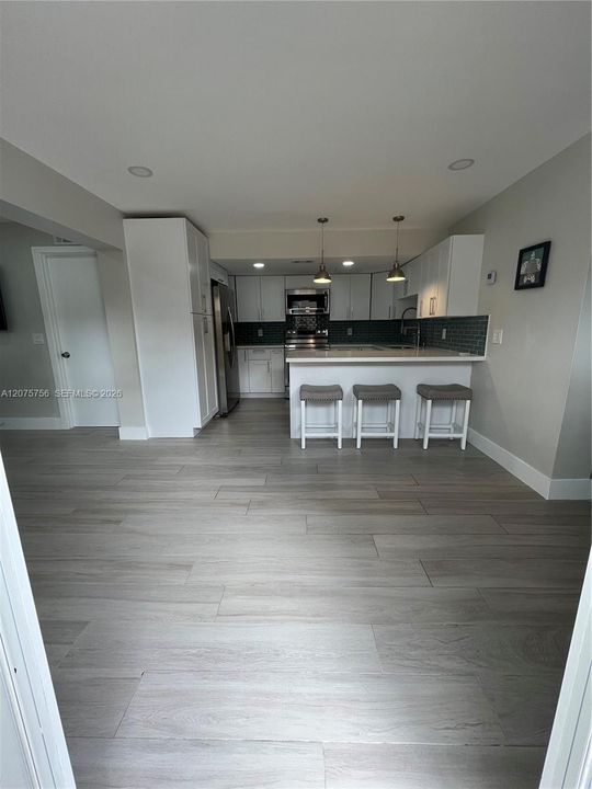 For Rent: $2,400 (2 beds, 2 baths, 720 Square Feet)