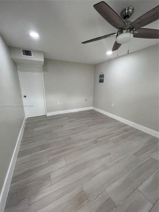 For Rent: $2,400 (2 beds, 2 baths, 720 Square Feet)