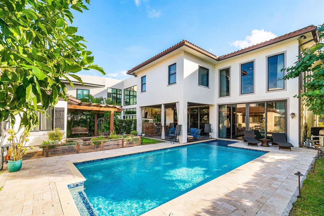 Private pool