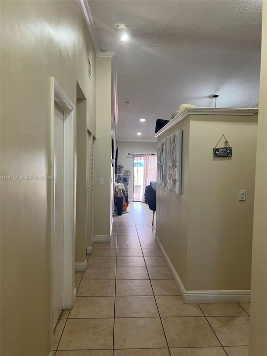 For Sale: $475,000 (3 beds, 2 baths, 1138 Square Feet)