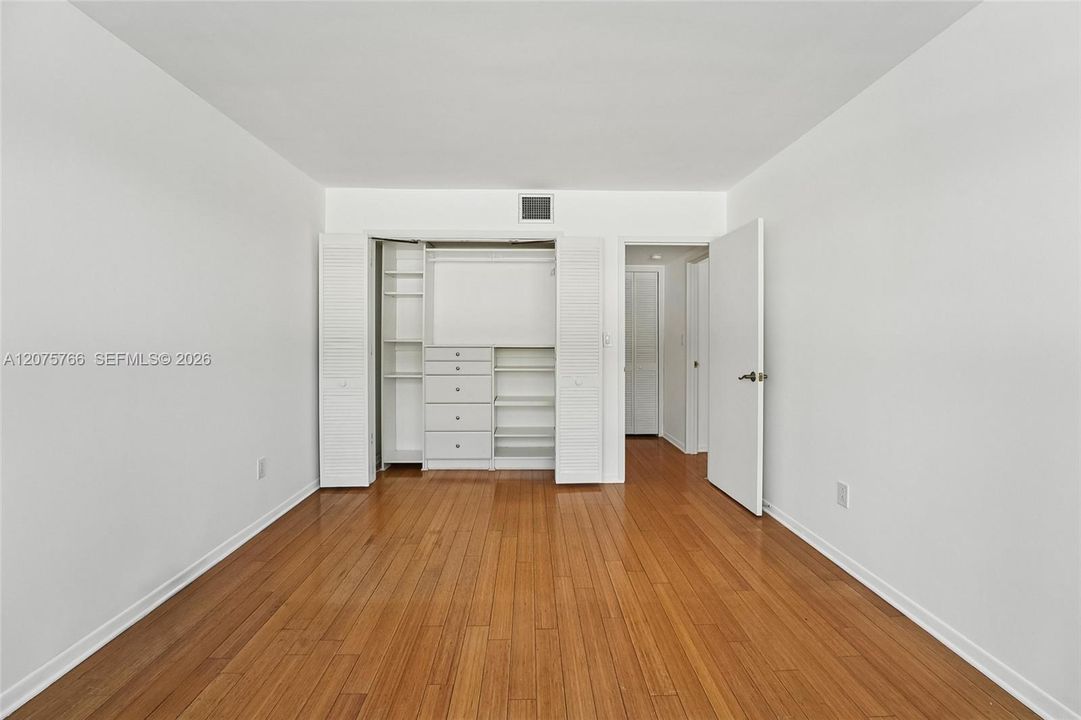 En Venta: $469,000 (2 camas, 2 baños, 1085 Pies cuadrados)