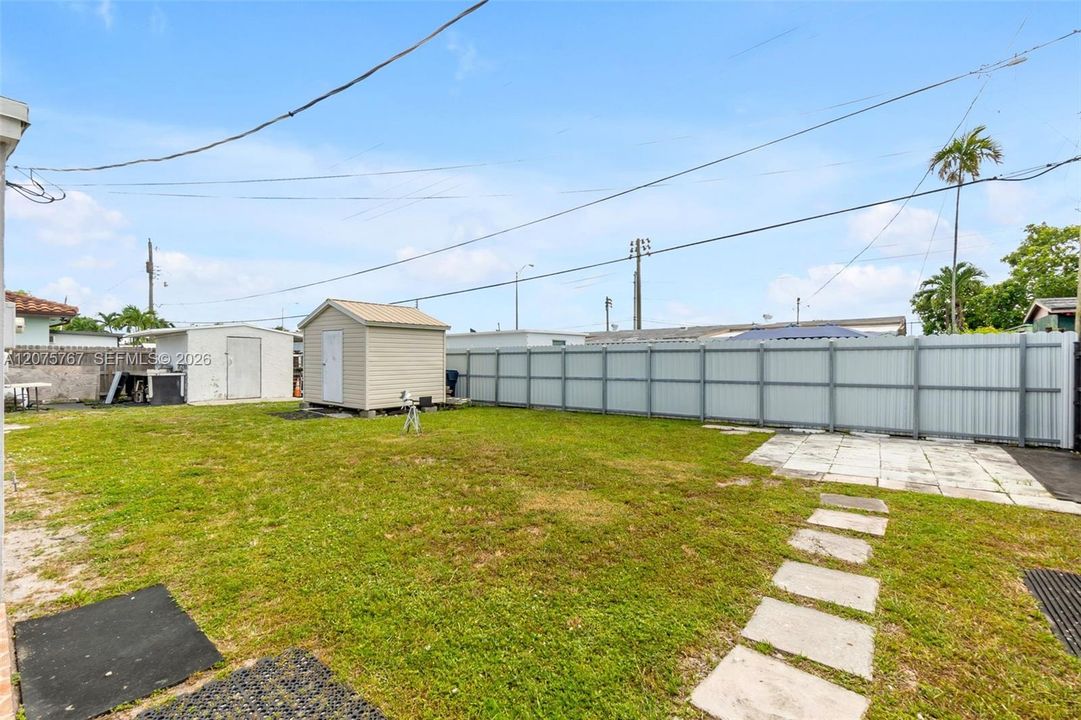 На продажу: $679,000 (3 спален, 2 ванн, 1676 Квадратных фут)
