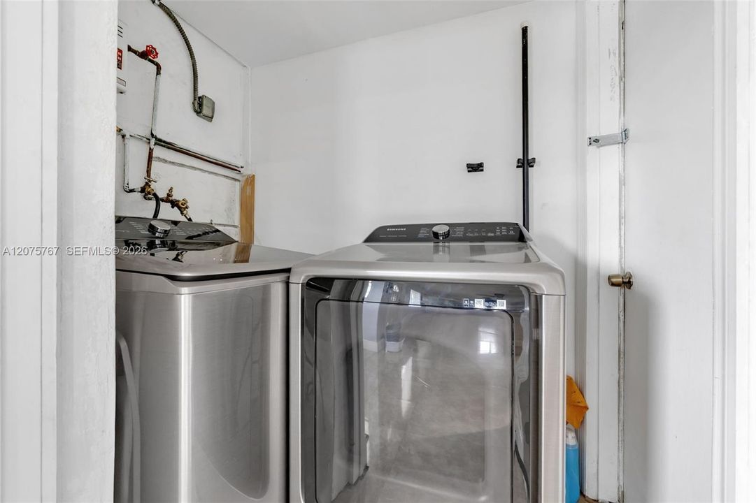 На продажу: $679,000 (3 спален, 2 ванн, 1676 Квадратных фут)
