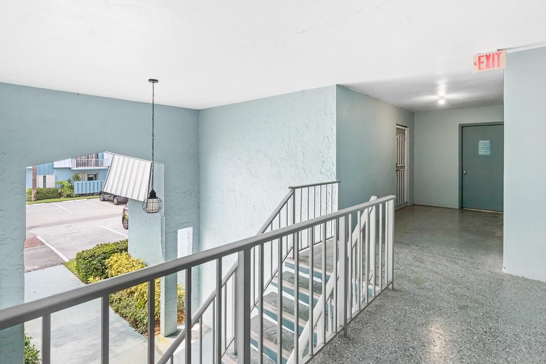 950 S. Kanner highway B31-31
