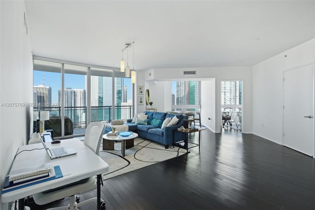 For Sale: $695,000 (3 beds, 2 baths, 1385 Square Feet)