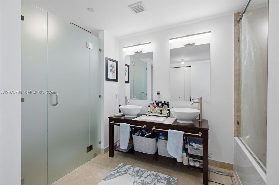 For Sale: $695,000 (3 beds, 2 baths, 1385 Square Feet)