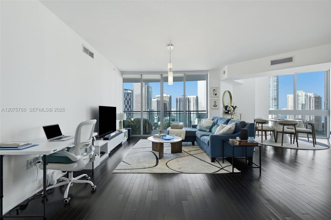 For Sale: $695,000 (3 beds, 2 baths, 1385 Square Feet)