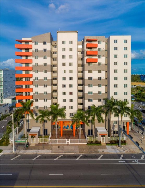 For Rent: $2,250 (2 beds, 2 baths, 784 Square Feet)