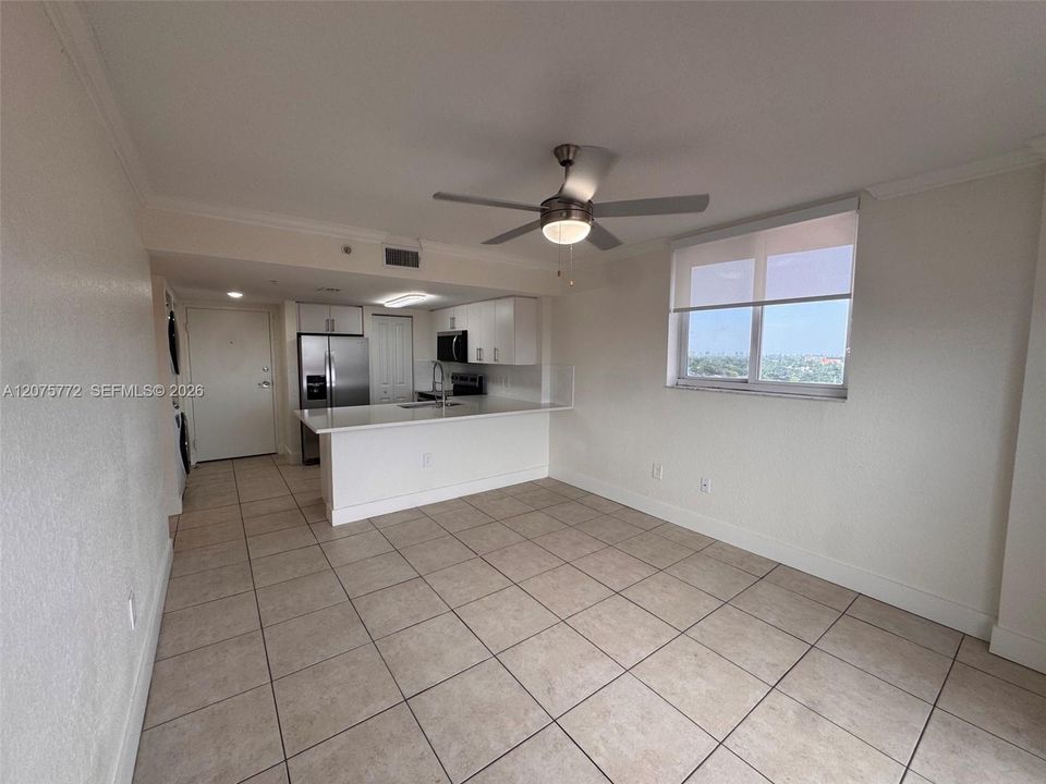 For Rent: $2,250 (2 beds, 2 baths, 784 Square Feet)