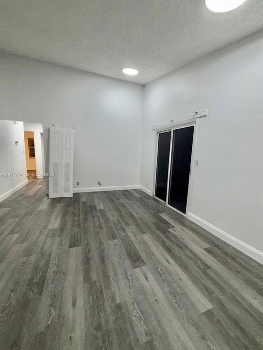 For Rent: $3,200 (3 beds, 2 baths, 1116 Square Feet)