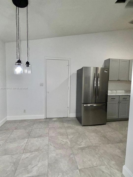 For Rent: $3,200 (3 beds, 2 baths, 1116 Square Feet)