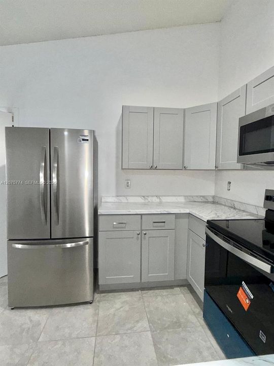 For Rent: $3,200 (3 beds, 2 baths, 1116 Square Feet)