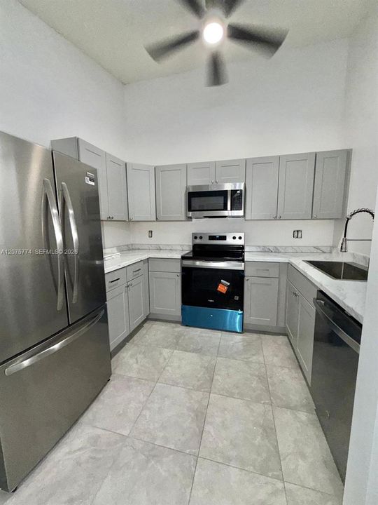 For Rent: $3,200 (3 beds, 2 baths, 1116 Square Feet)