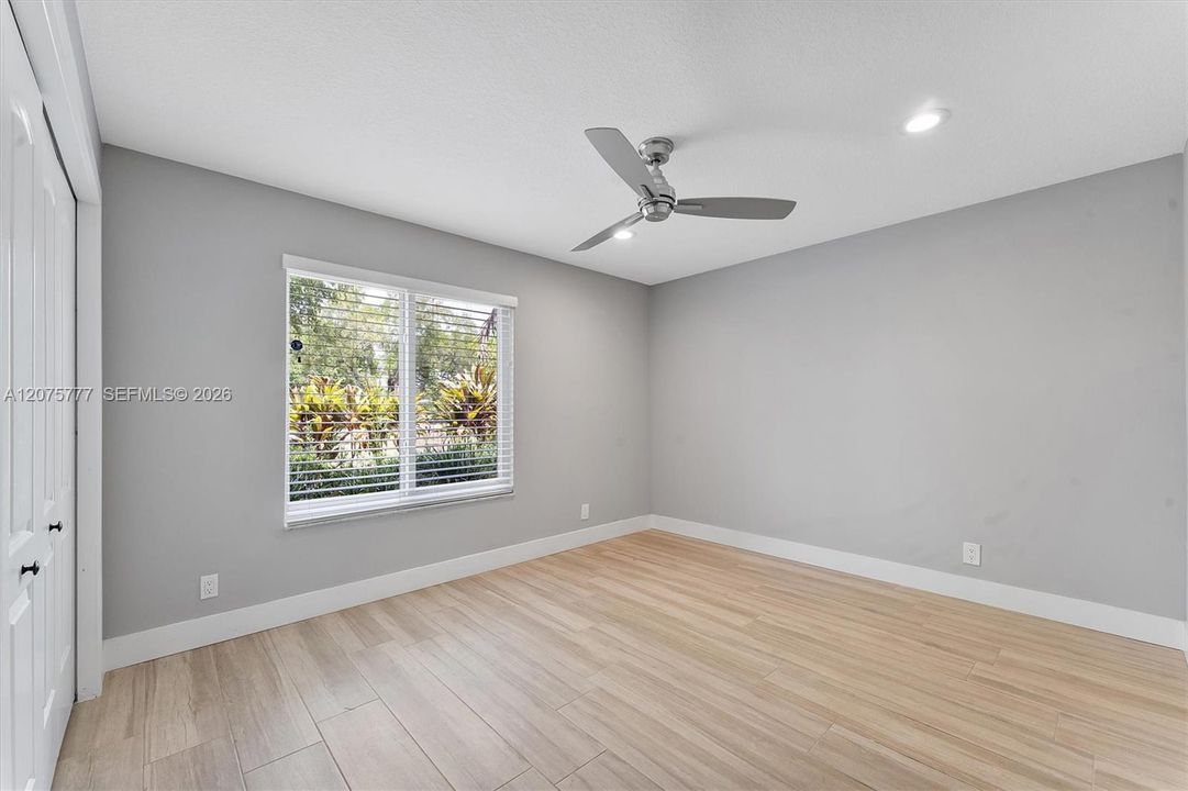For Sale: $929,500 (4 beds, 2 baths, 2498 Square Feet)