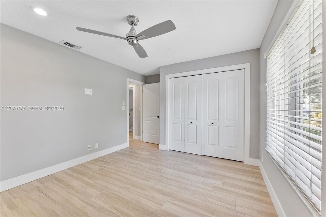 For Sale: $929,500 (4 beds, 2 baths, 2498 Square Feet)