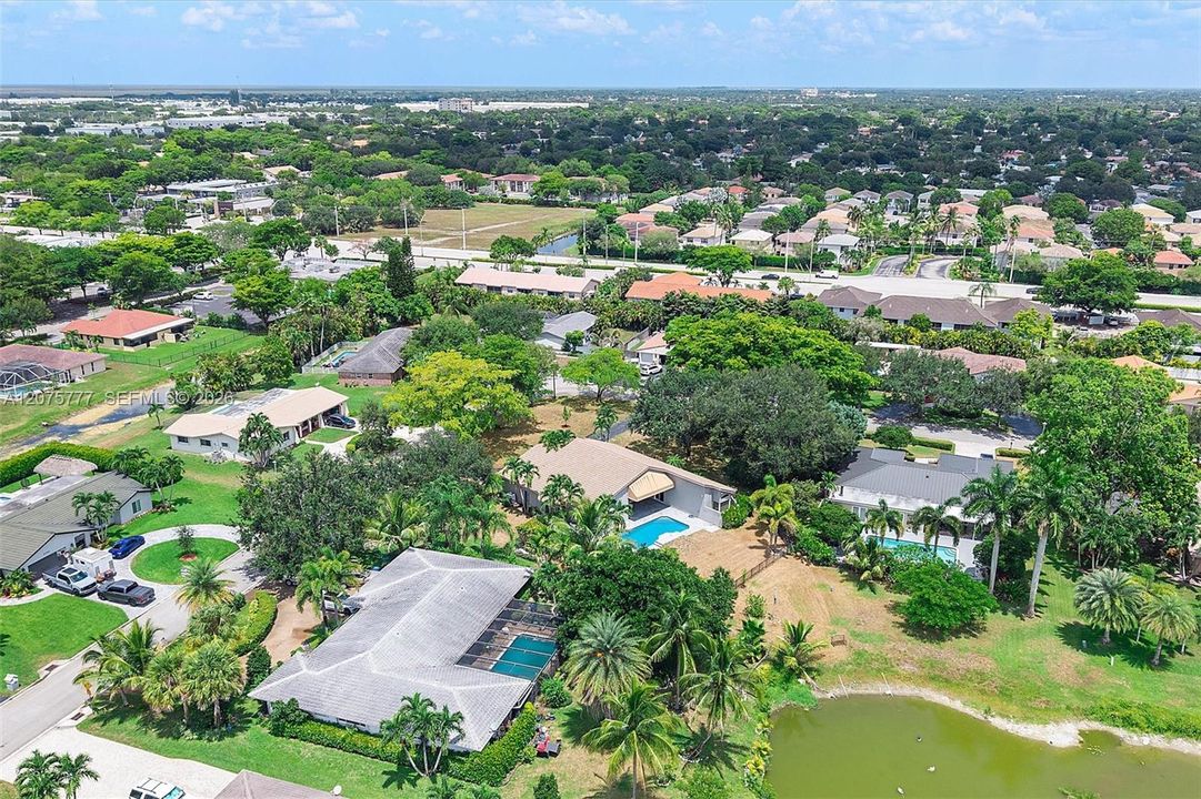 For Sale: $929,500 (4 beds, 2 baths, 2498 Square Feet)