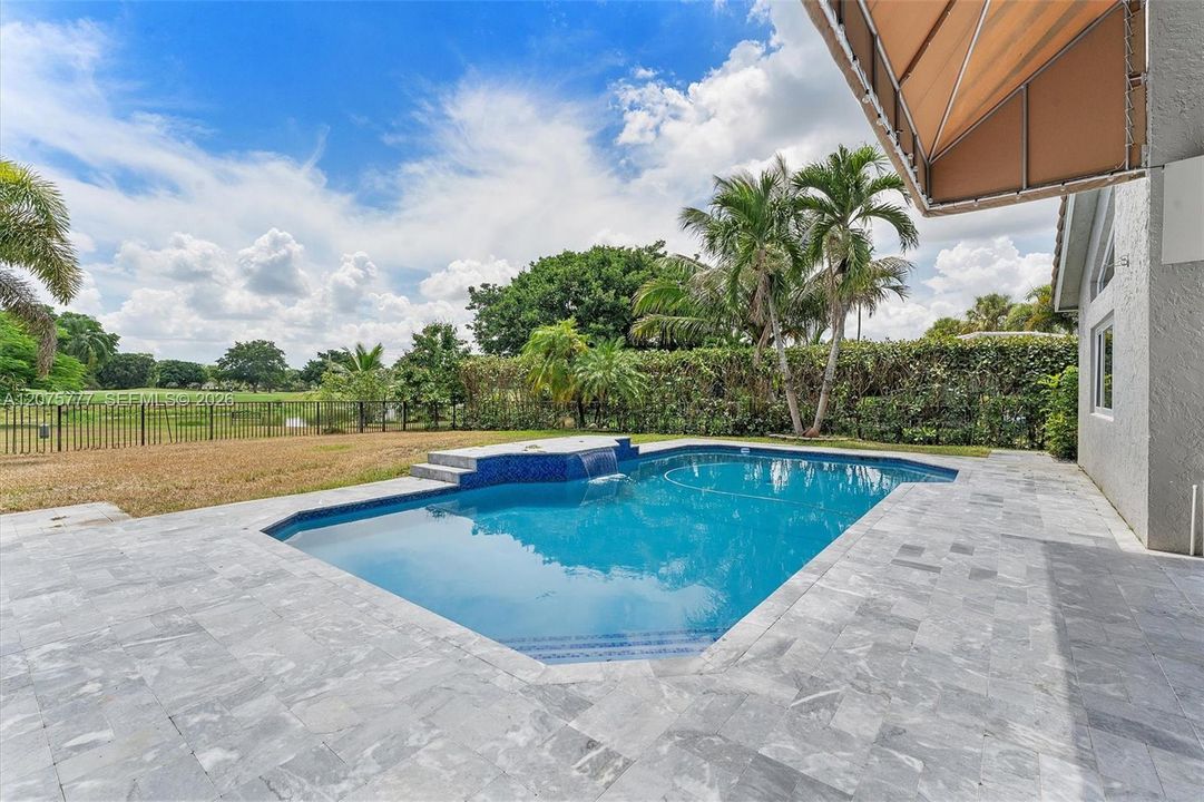 For Sale: $929,500 (4 beds, 2 baths, 2498 Square Feet)