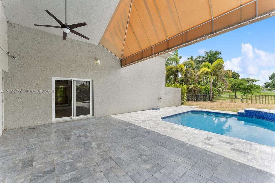 For Sale: $929,500 (4 beds, 2 baths, 2498 Square Feet)
