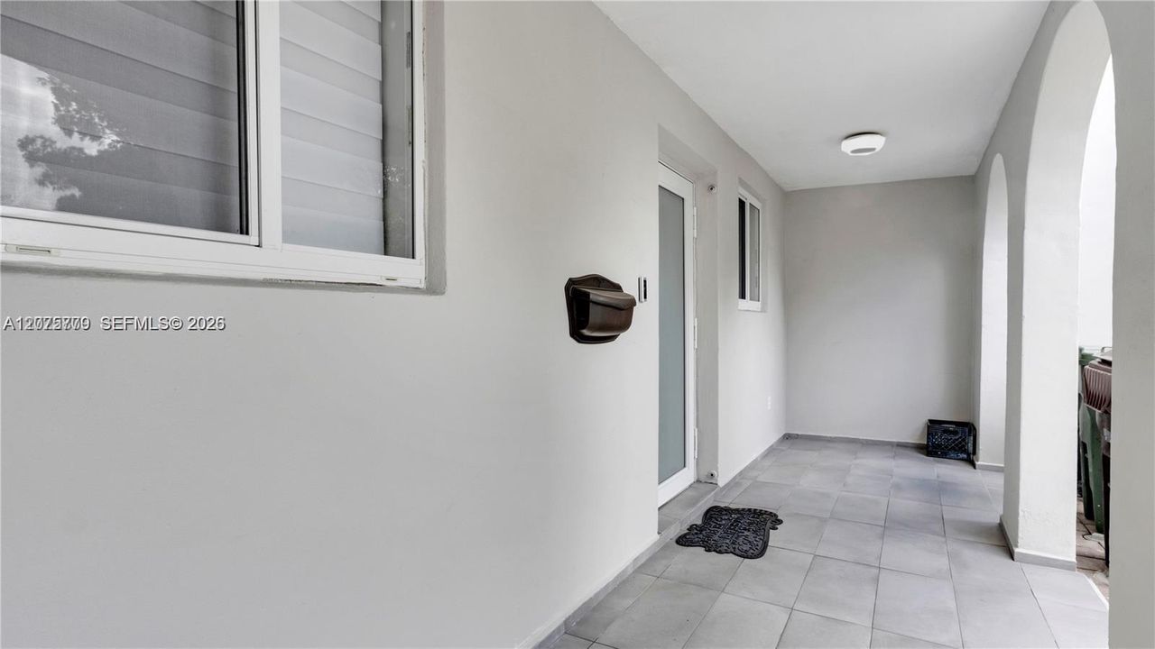 На продажу: $465,000 (2 спален, 2 ванн, 1452 Квадратных фут)