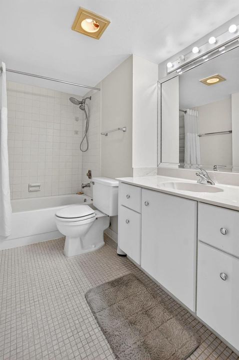 2nd bathroom