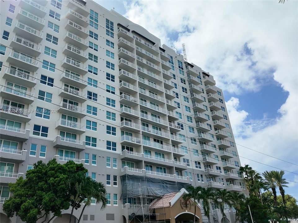 На продажу: $483,980 (2 спален, 2 ванн, 1027 Квадратных фут)
