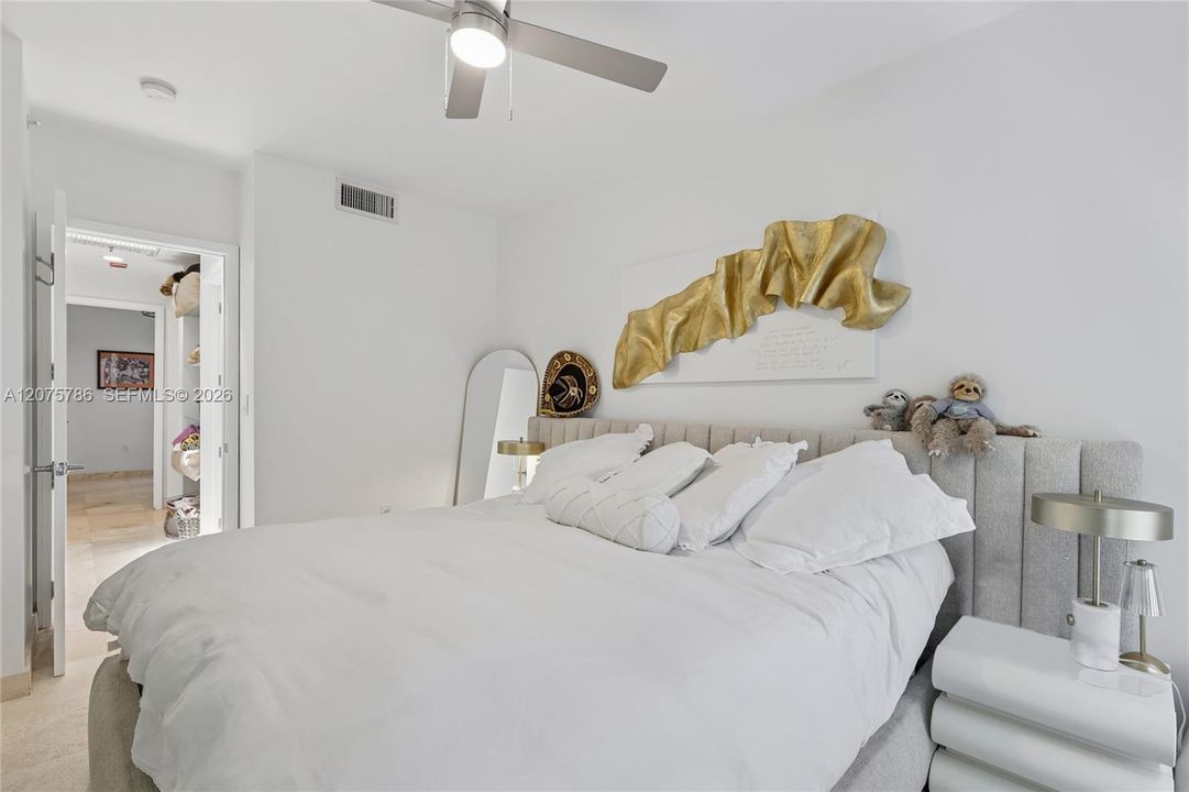 For Rent: $4,500 (2 beds, 1 baths, 1100 Square Feet)